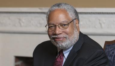 Lonnie G Bunch